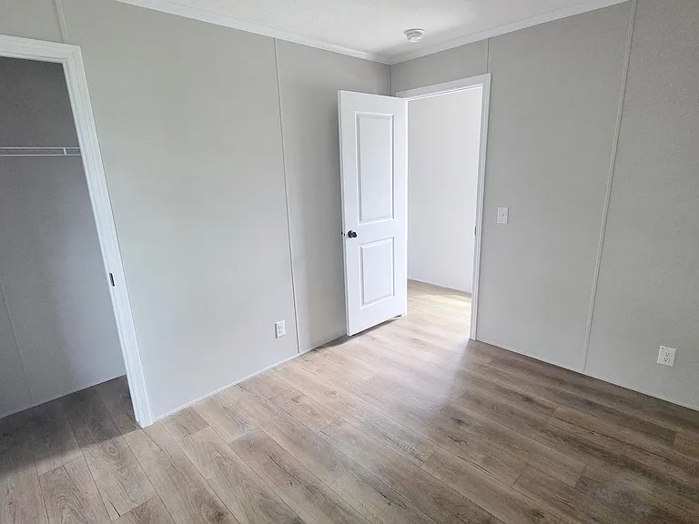 Colonial Oaks — Photo 26