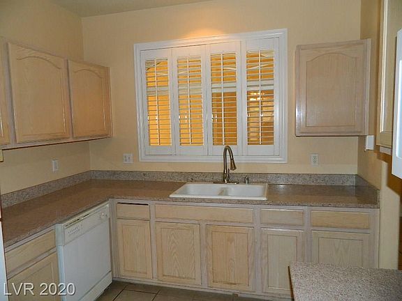 2nd image of 1705 Hills Of Red Dr Unit 203