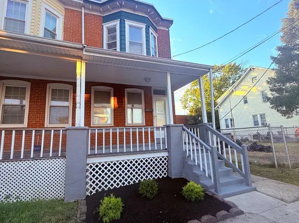 31 Alden Ave, Trenton, NJ 08618