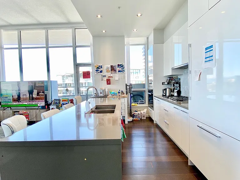 5628 Birney Ave #Penthouse X — Photo 10