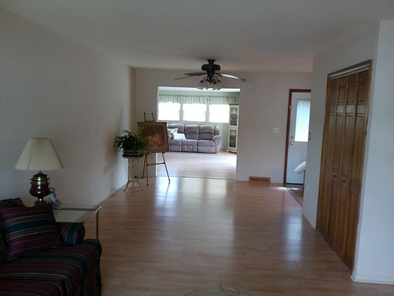 3rd image of 15023 Highland Ave