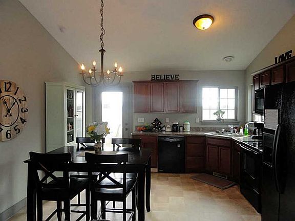 3rd image of 1311 Wilderness Dr