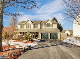 903 Billy Dr, Sinking Spring, PA 19608