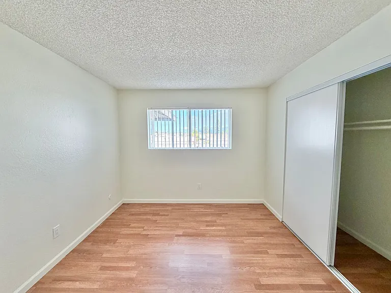 Westgate Villa Apartments — Photo 11