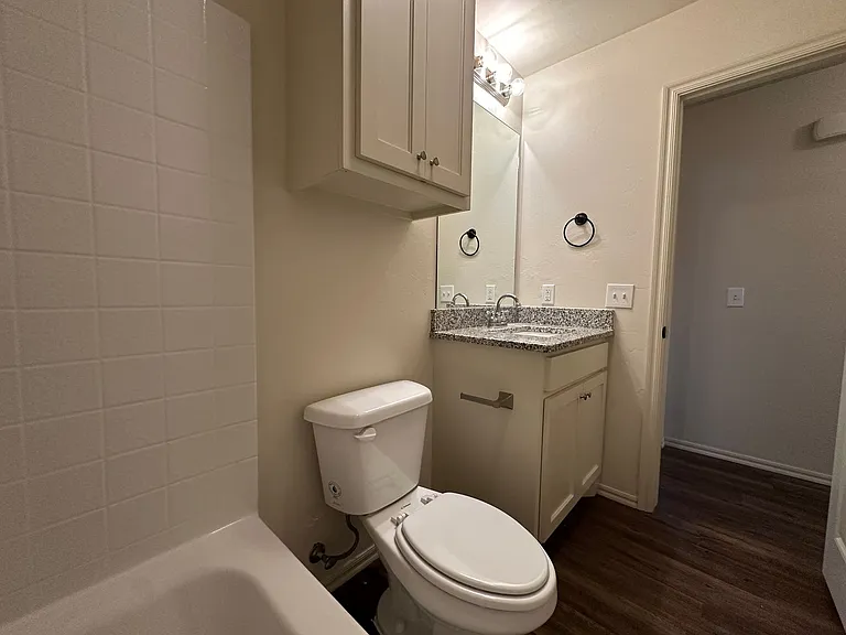 412 Chalk Hill Ct — Photo 26