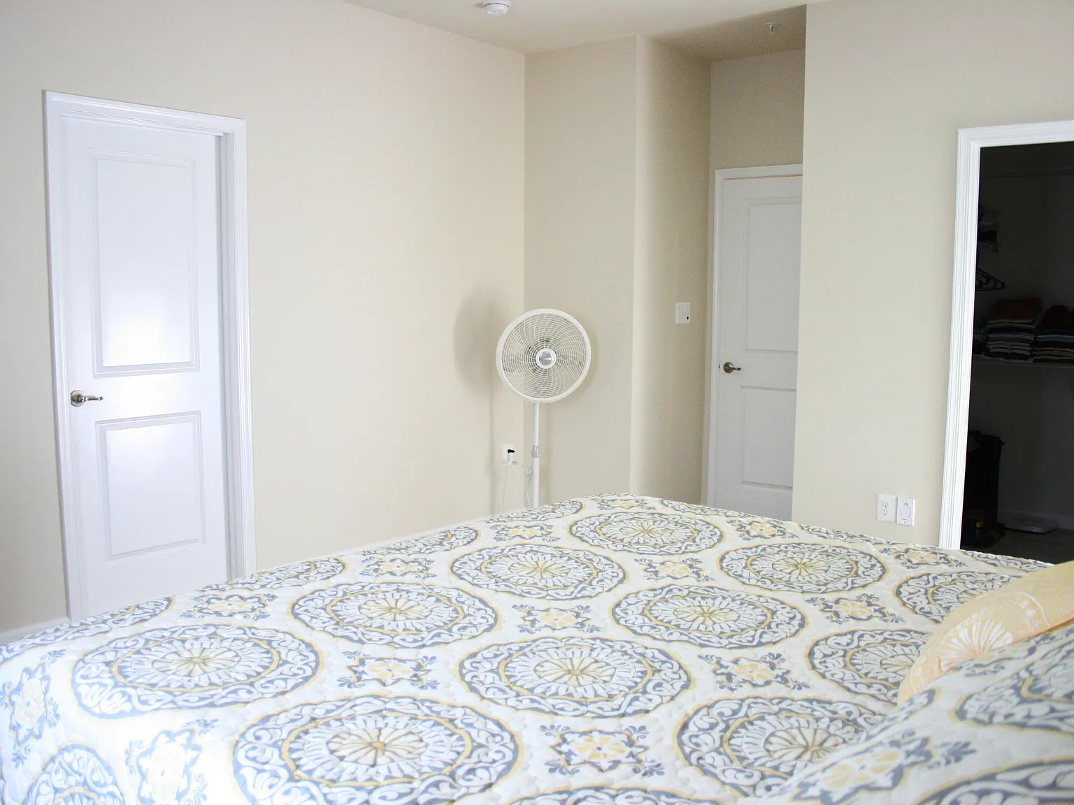 4 bed, 3.5 bath, 2096 sqft, $3,150 — Photo 3