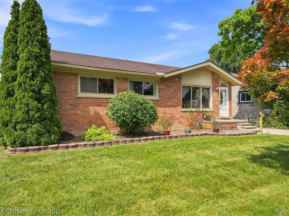 32150 Grandview Ave, Westland, MI 48186