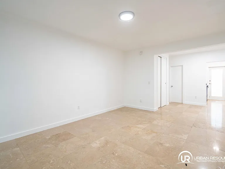 1120 Euclid Ave #6 — Photo 9