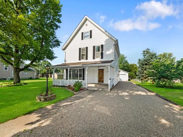 219 N Oak St, Toluca, IL 61369