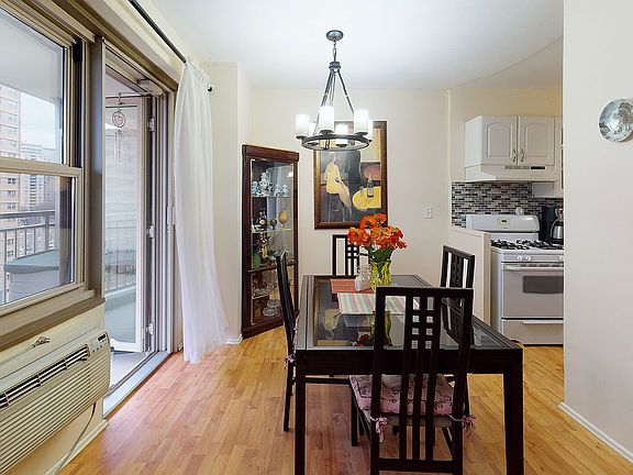 5th image of 448 Neptune Ave Unit 9H