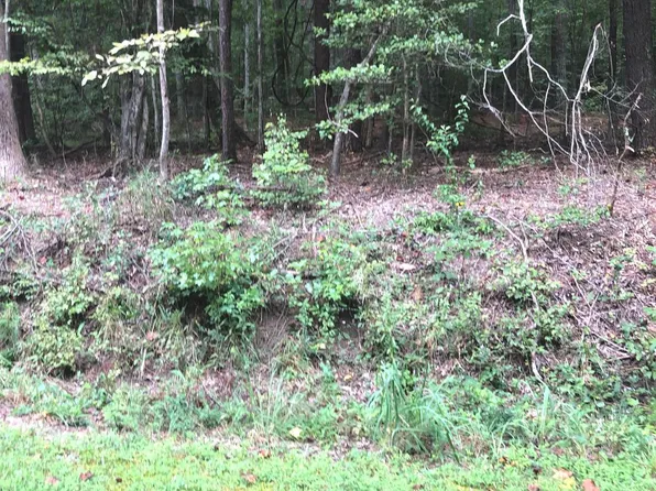 18 Knights Dr, Heathsville, VA 22473