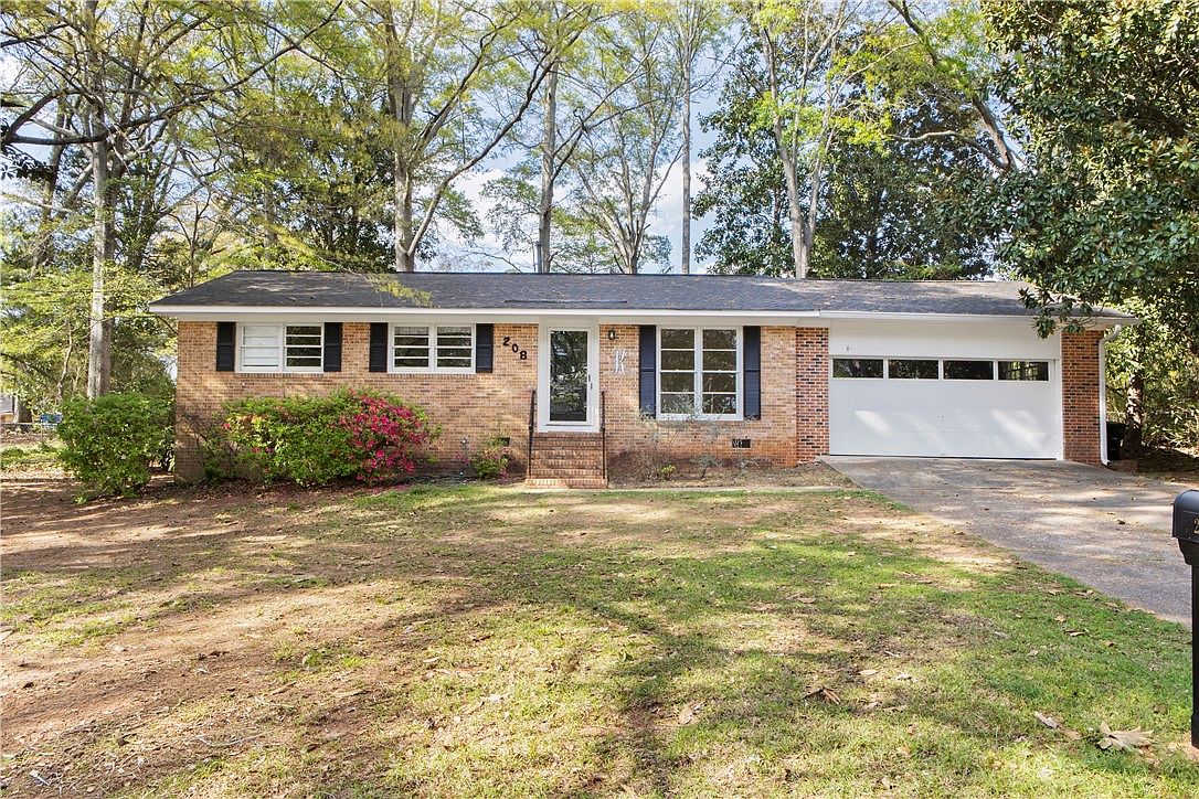 208 Preston Ct, Opelika, AL 36801 | Zillow