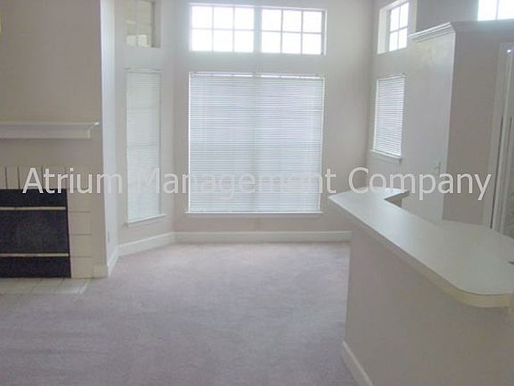 3rd image of 1542 Farrindon Cir