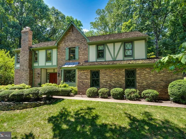 10167 Clover Glen Dr, Vienna, VA 22181