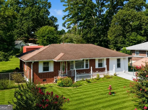 1223 Sanders Dr, Lake City, GA 30260