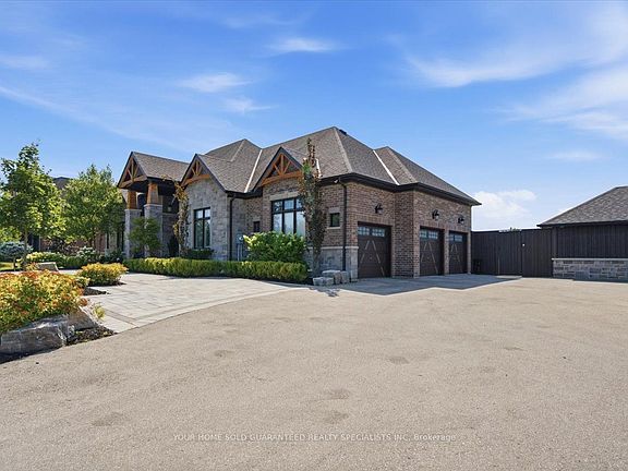 2nd image of 13 Doctor Reynar Rd