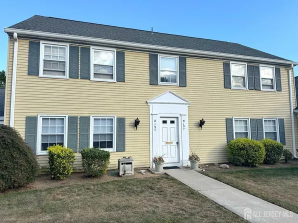 197 Mayflower Way #B, Monroe Township, NJ 08831