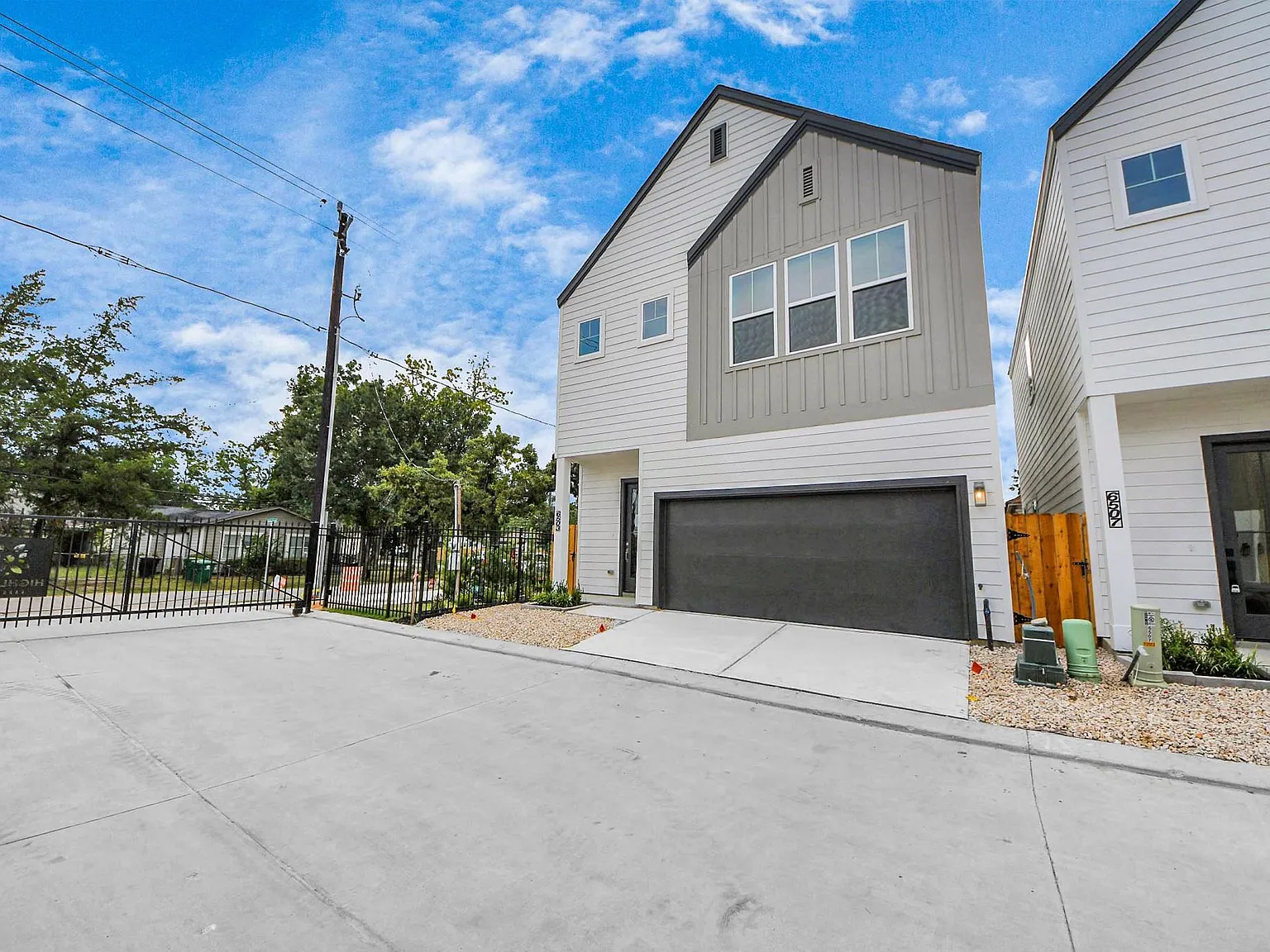 3 bed, 2.5 bath, 1545 sqft, $2,350 — Photo 3