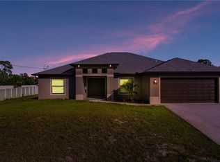 804 Hibiscus Ave, Lehigh Acres, FL 33972