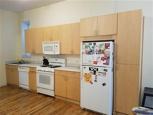 3rd image of 2302 N Milwaukee Ave