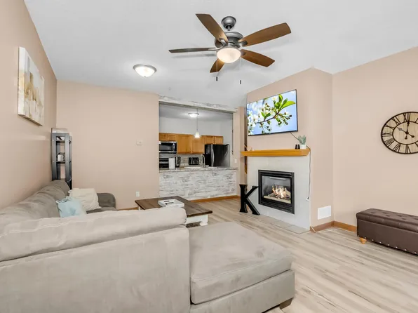 10915 Vale St NW, Coon Rapids, MN 55433