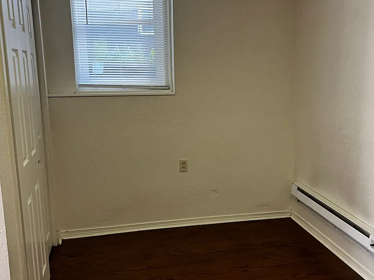 618 E 23rd Ave #E — Photo 24