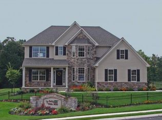 102 Heritage Rd, Lancaster, PA 17602