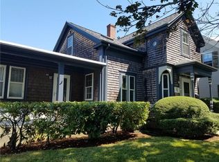 17 Constitution St, Bristol, RI 02809