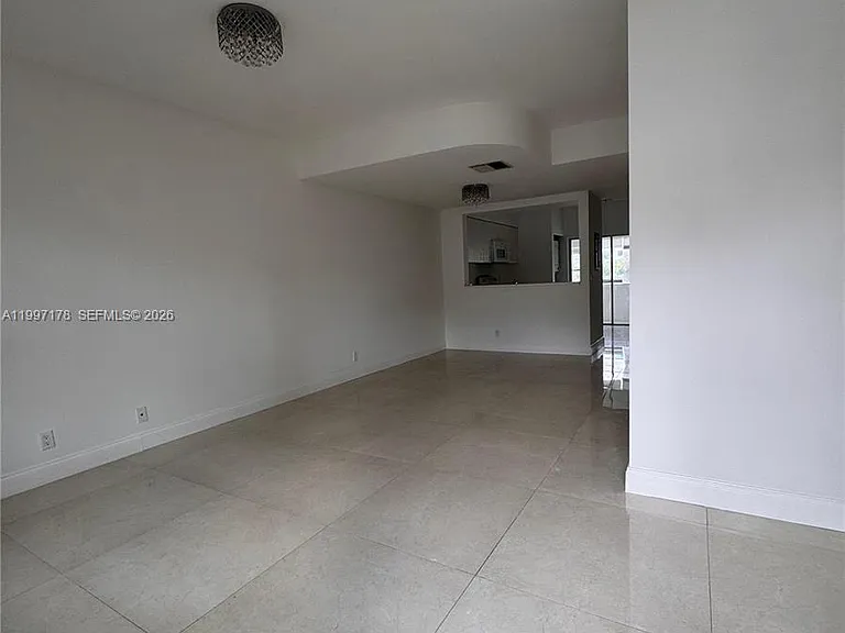 16747 Hemingway Dr — Photo 3
