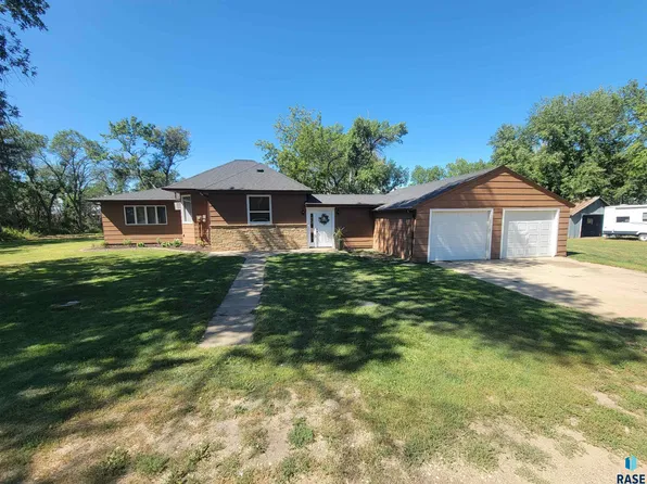 417 N Leslie Ave, Oldham, SD 57051