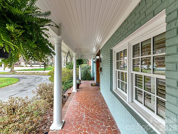 3rd image of 1535 Providence Rd