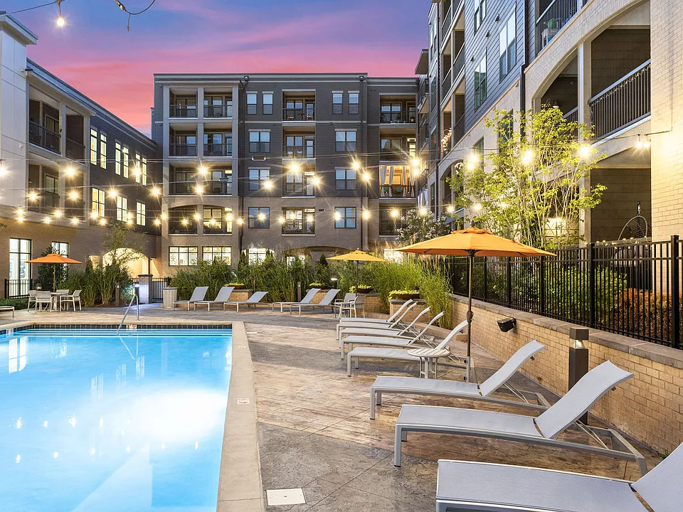 The Flats at Springhurst Apartments of Louisville