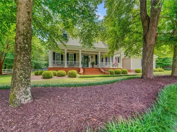 310 Woodland Dr, Franklin, VA 23851