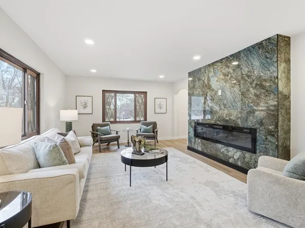 2497 Downing Dr, Cincinnati, OH 45208