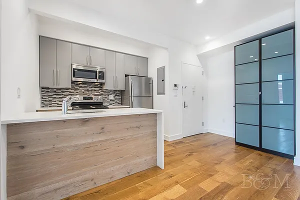 Rented by Brick&Mortar | media 18