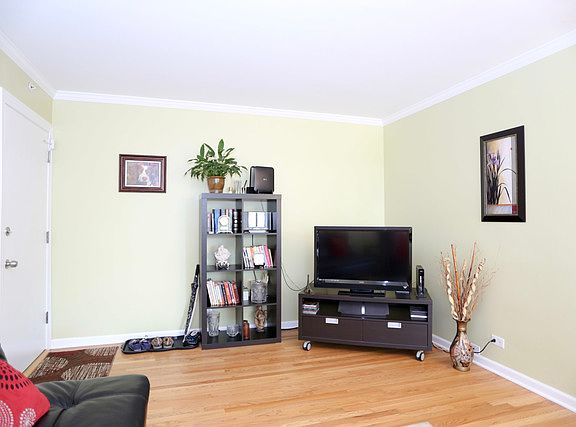 3rd image of 10117 Old Orchard Ct Unit 302