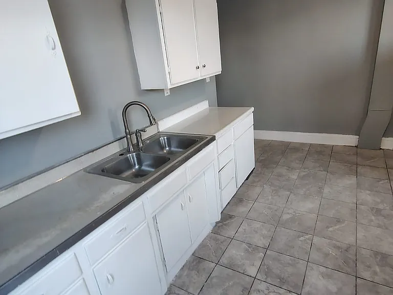 206 Fairground Ave — Photo 1