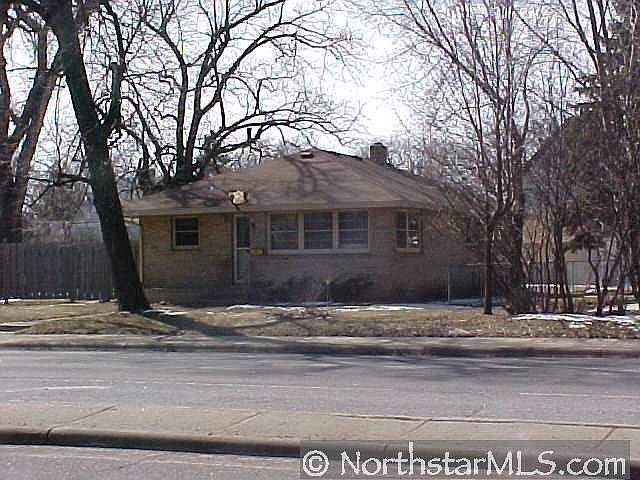 1st image of 803 9th Ave N