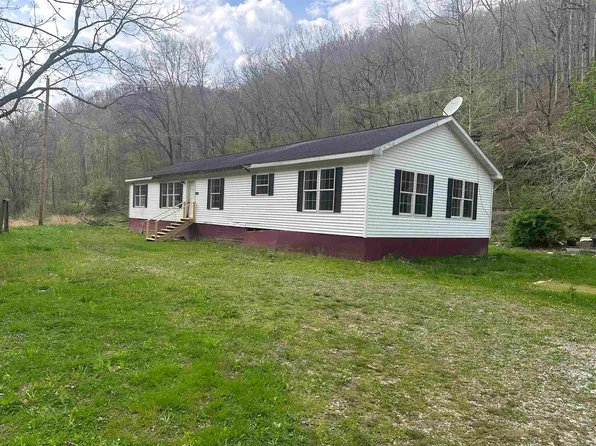 113 Caldwell Ln, Clothier, WV 25047