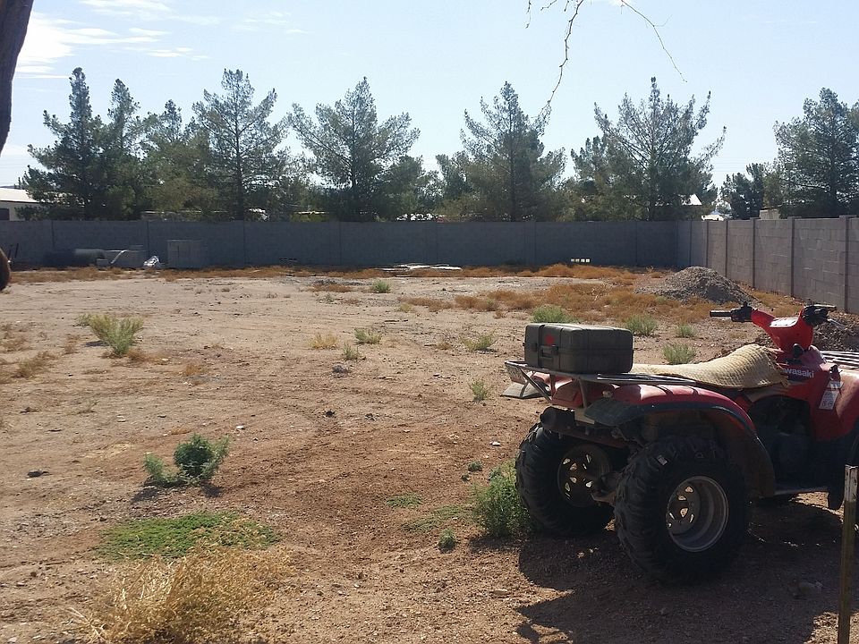 2nd image of 919 W Joyranch Rd