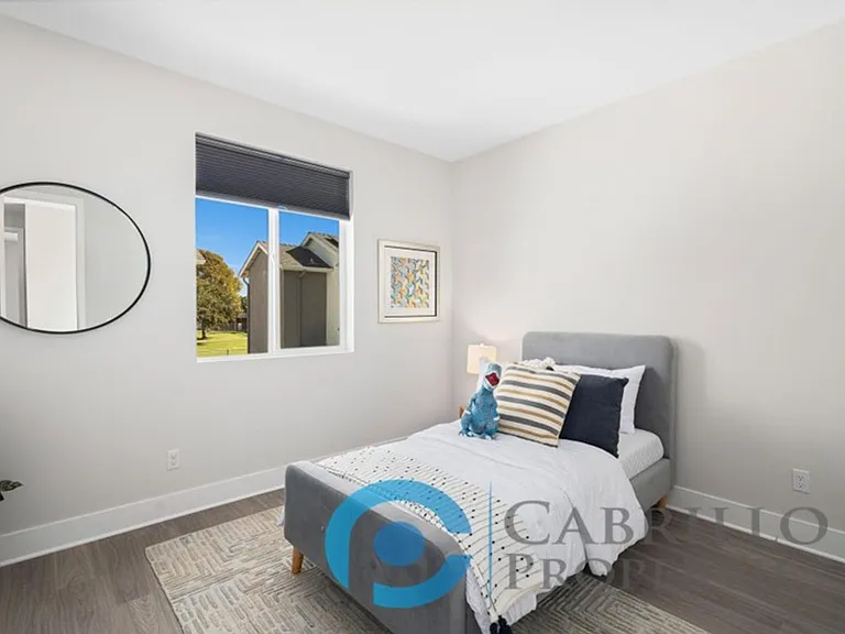 1675 Neptune Ave — Photo 40