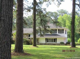 8374 Oyster Cove Rd, Hayes, VA 23072