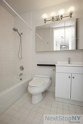 Rented by NextStopNY | media 32