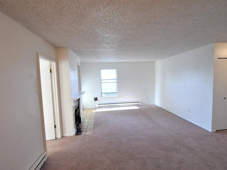 2156 Grove St — Photo 7