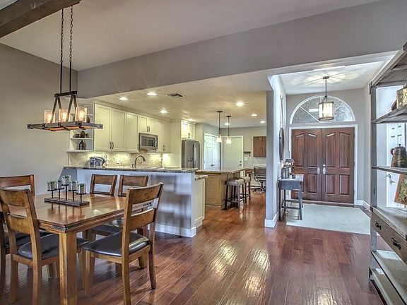 dining room kitchen entry 1