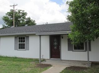 804 W 5th St, Brady, TX 76825