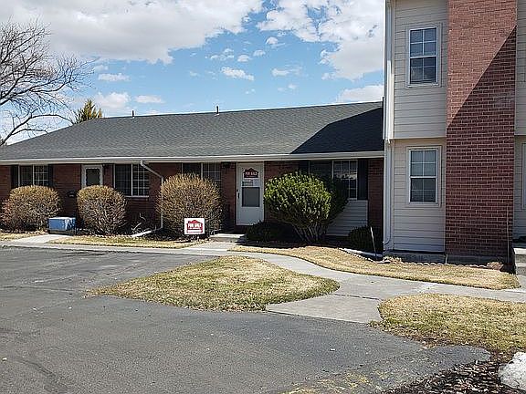 2nd image of 857 Linden Pl Unit 857