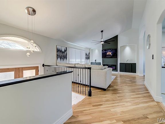 4th image of 4717 Langwood Ct