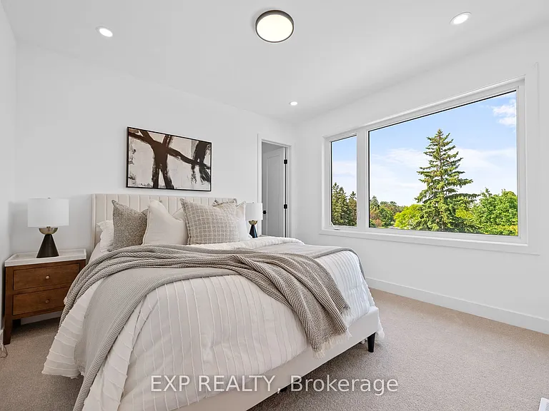 495 Duvernay Dr — Photo 32
