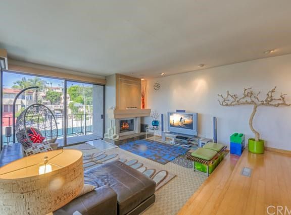 3rd image of 100 Belmont Ave #1